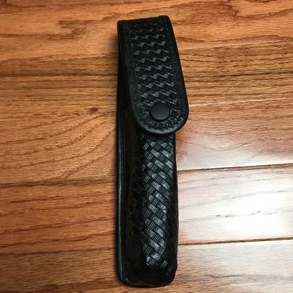 Other - Uncle mikes duty belt leather flashlight holder